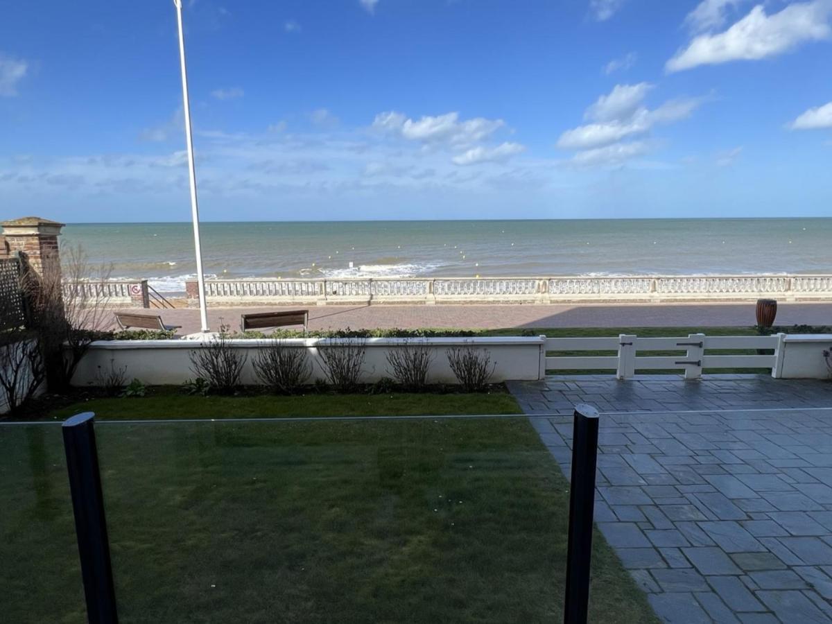 Studio En Centre-Ville De Cabourg Avec Balcon Et Parking - Fr-1-487-345 외부 사진
